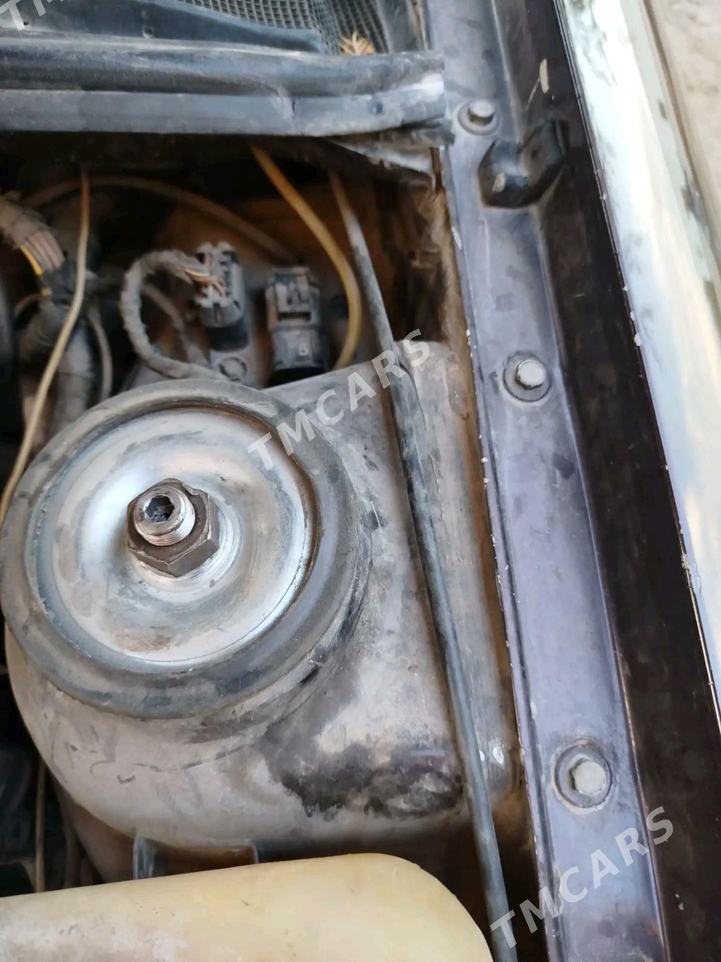 Opel Vectra 1993 - 48 000 TMT - Кёнеургенч - img 6
