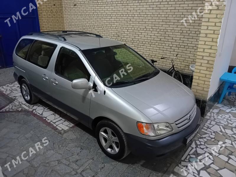 Toyota Sienna 2002 - 165 000 TMT - Туркменабат - img 10