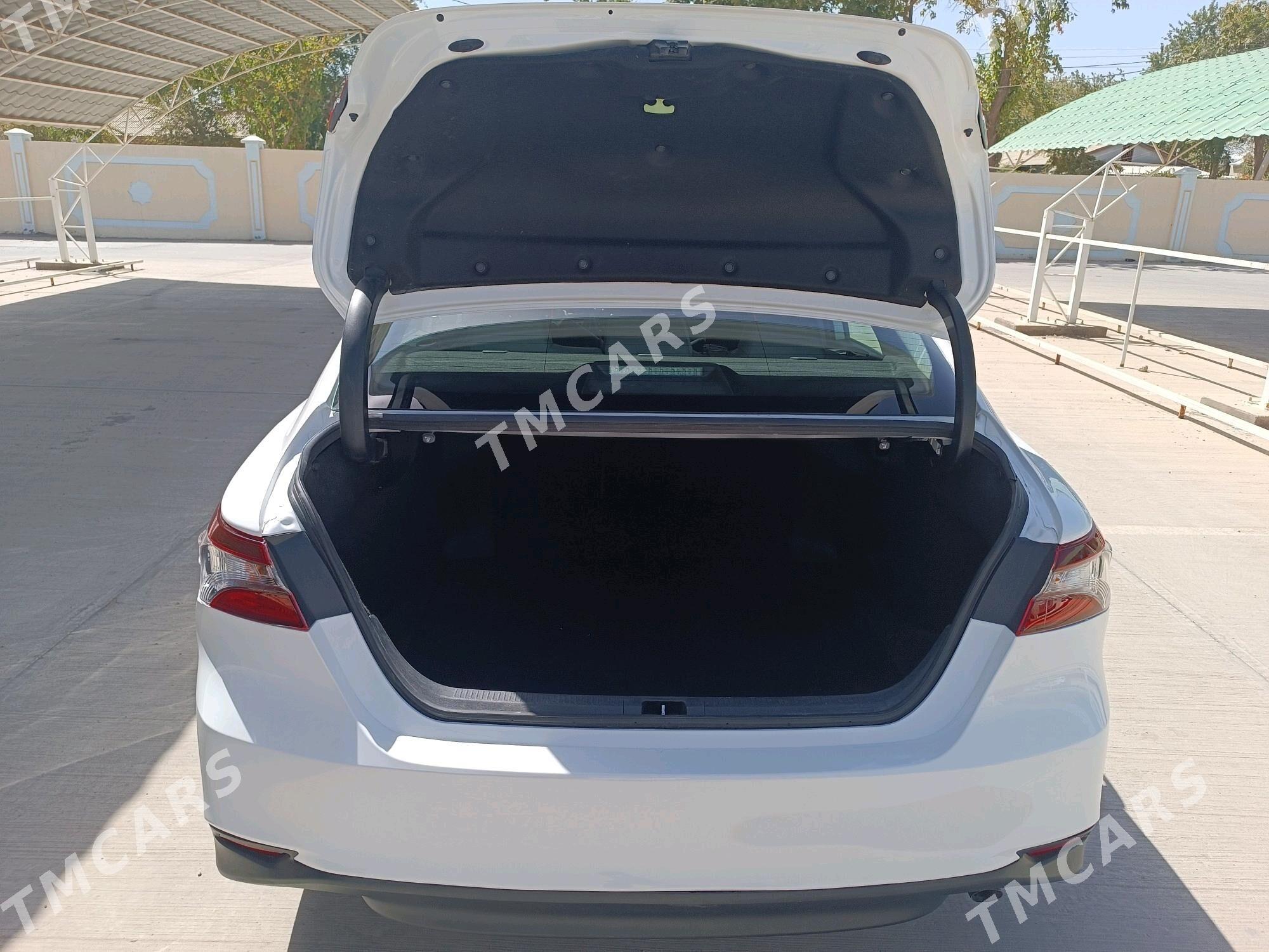 Toyota Camry 2022 - 280 000 TMT - Baýramaly - img 8