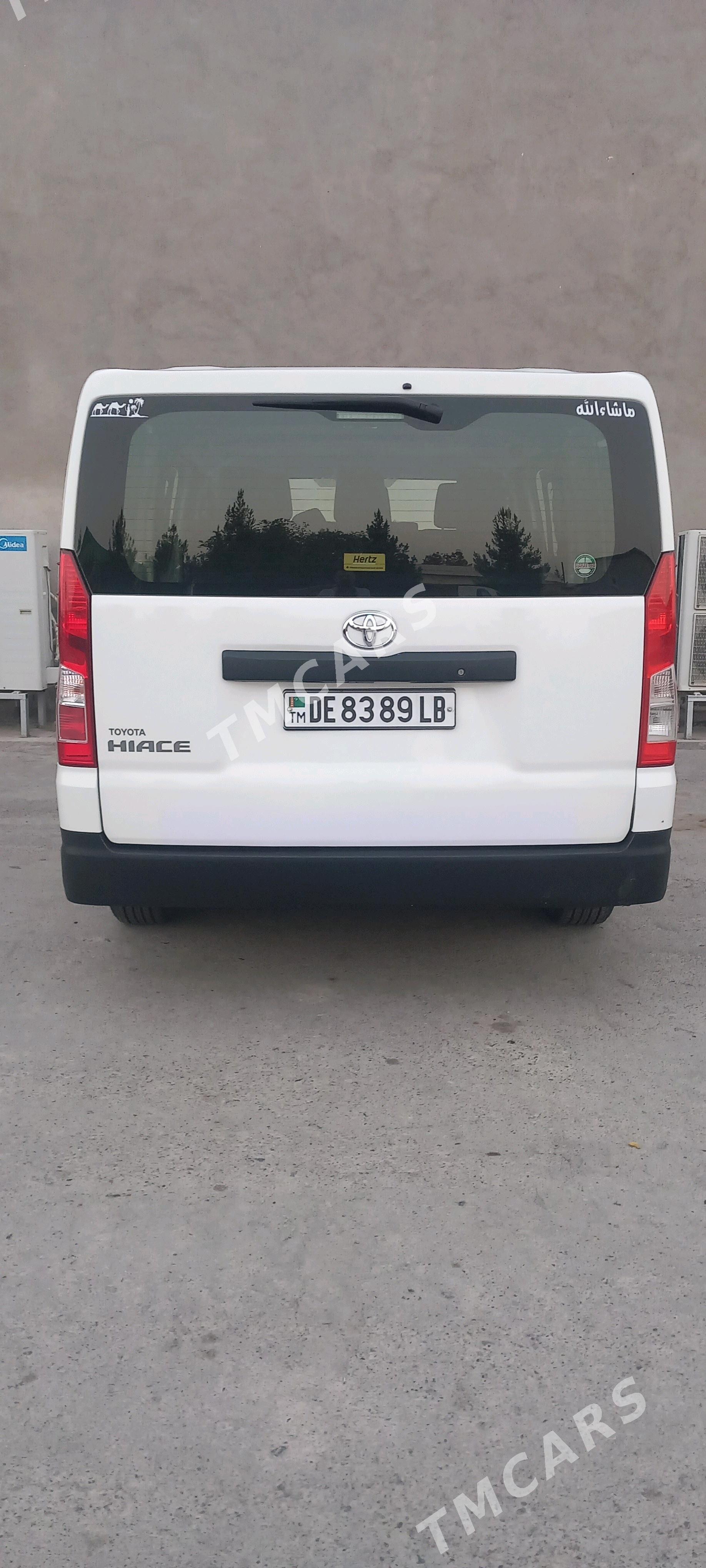 Toyota Hiace 2022 - 475 000 TMT - Гарабекевюл - img 3