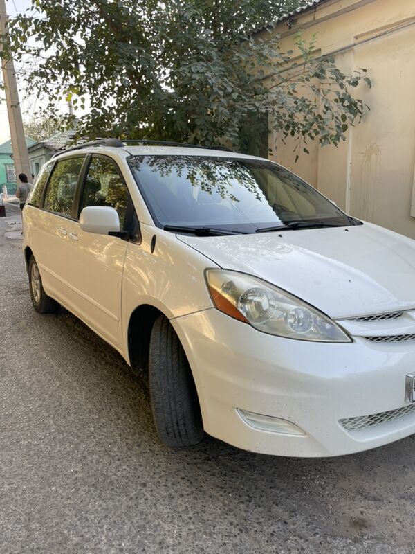 Toyota Sienna 2009 - 236 000 TMT - Ашхабад - img 1