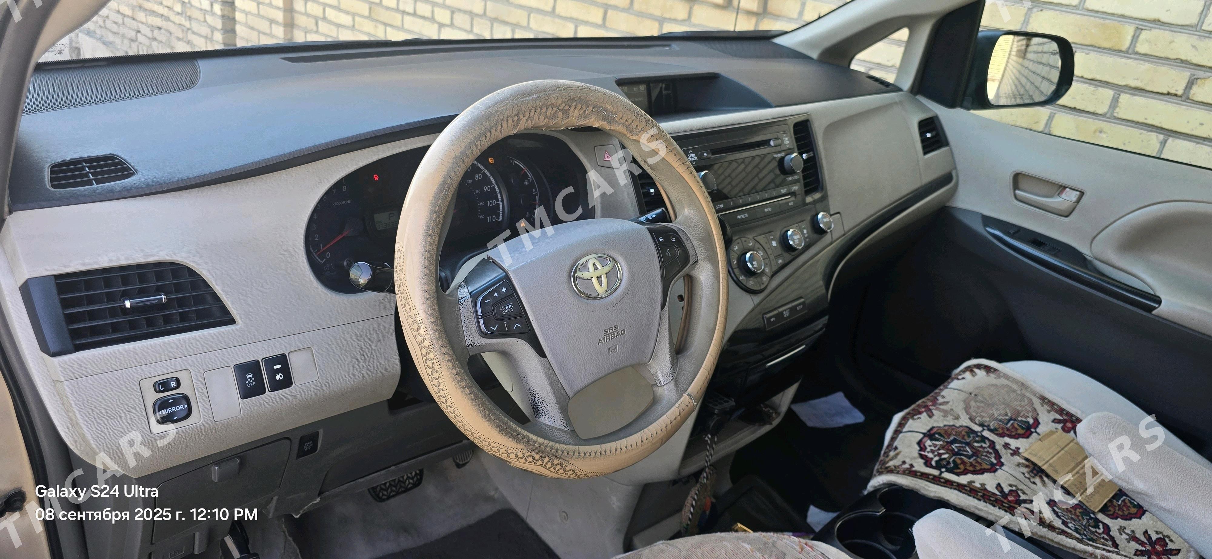Toyota Sienna 2012 - 325 000 TMT - Чарджоу - img 5