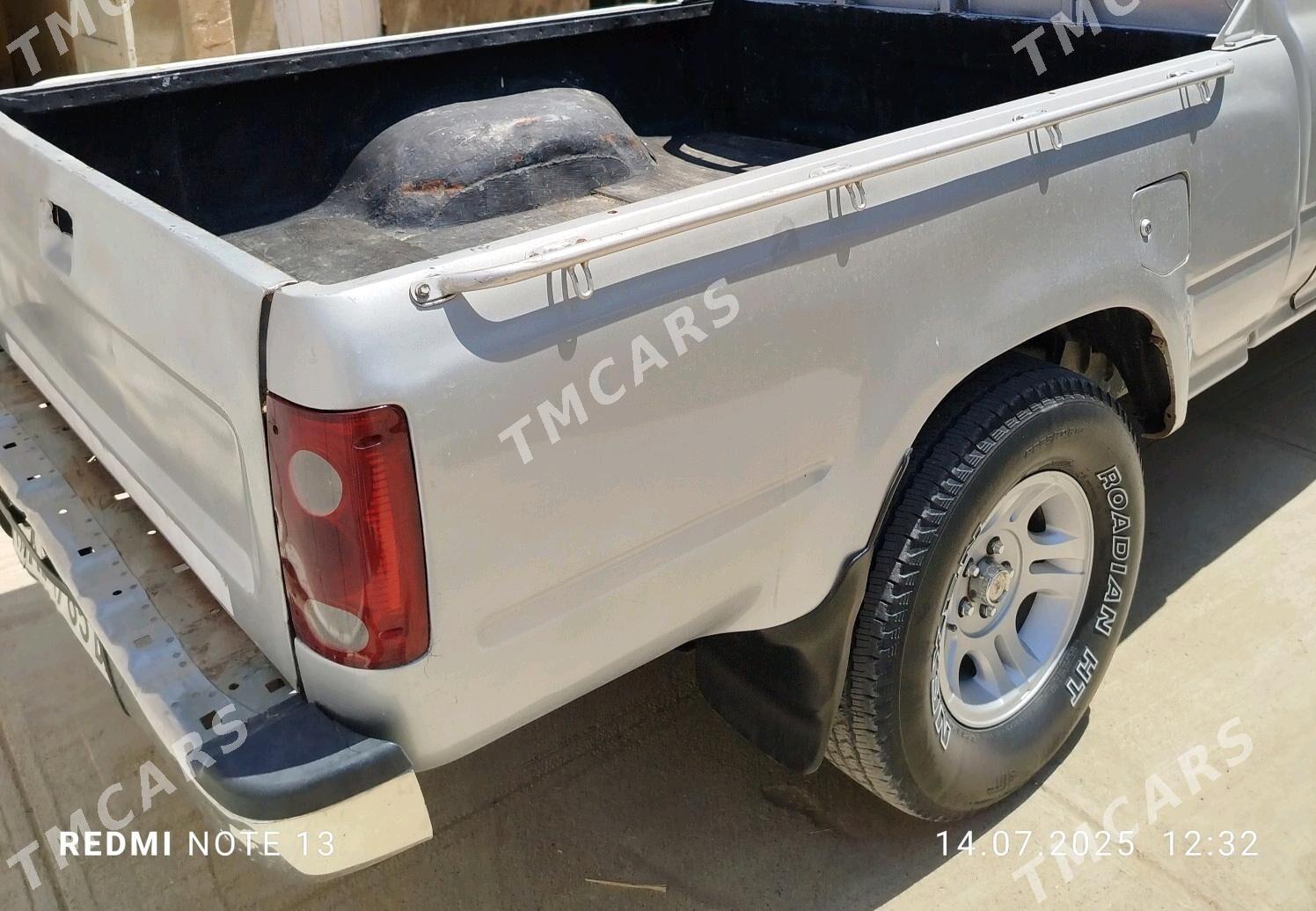 Toyota Hilux 2006 - 60 000 TMT - Балканабат - img 3