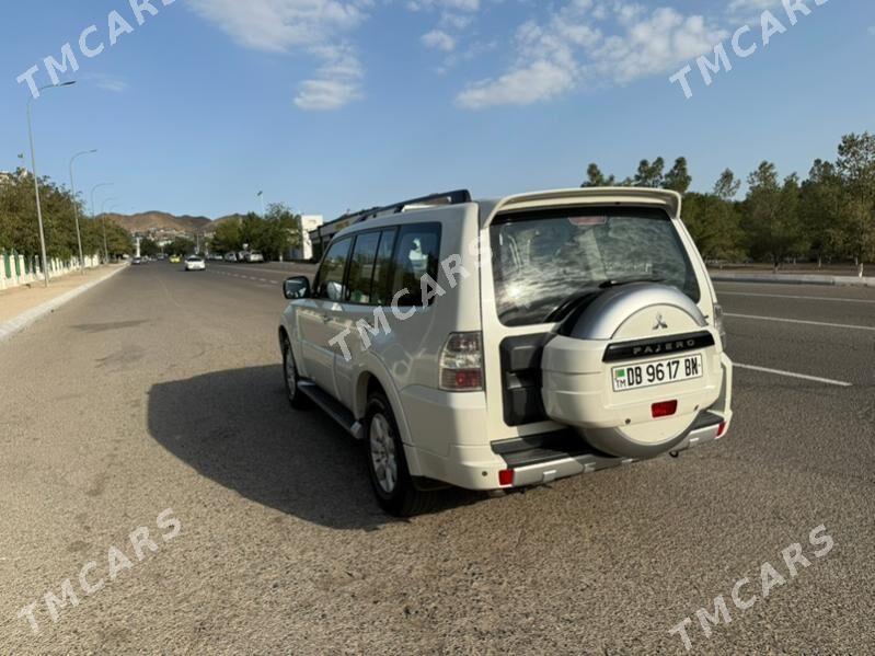 Mitsubishi Pajero 2010 - 255 000 TMT - Türkmenbaşy - img 2