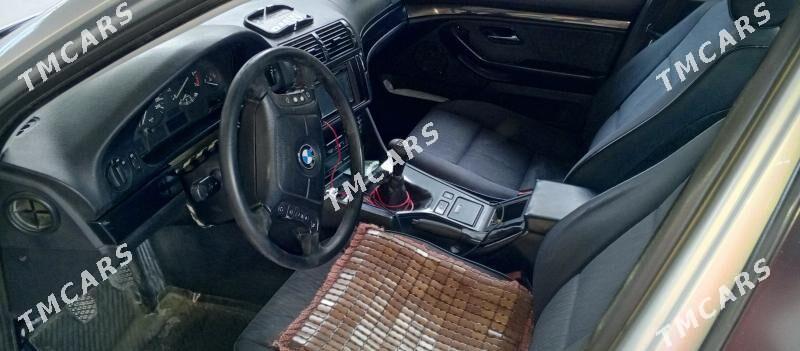 BMW E39 2002 - 115 000 TMT - Хазар - img 3