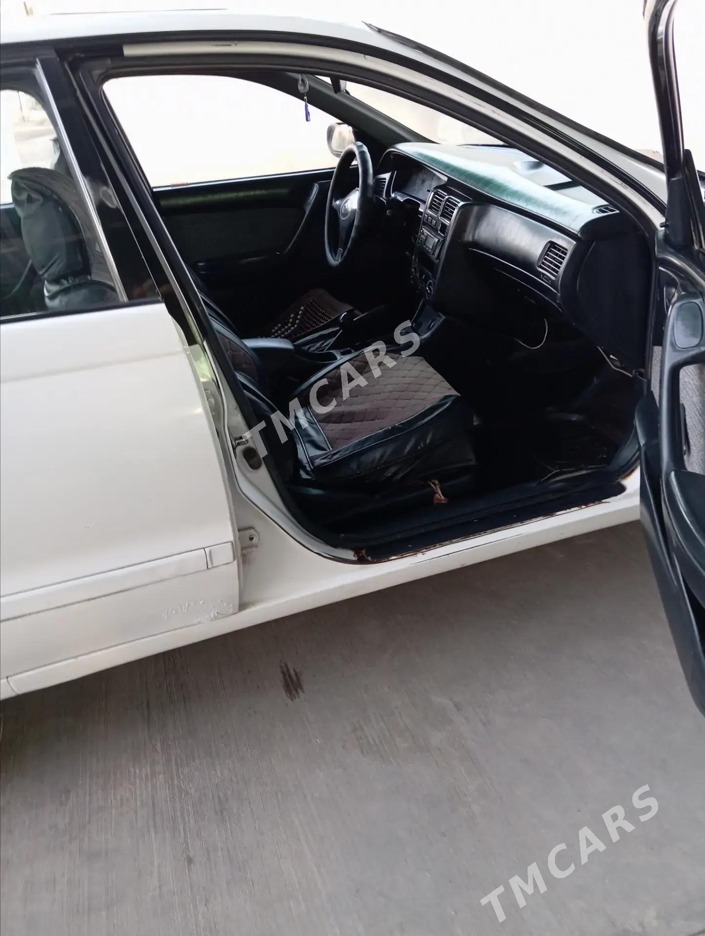 Toyota Carina 1993 - 70 000 TMT - Gubadag - img 2