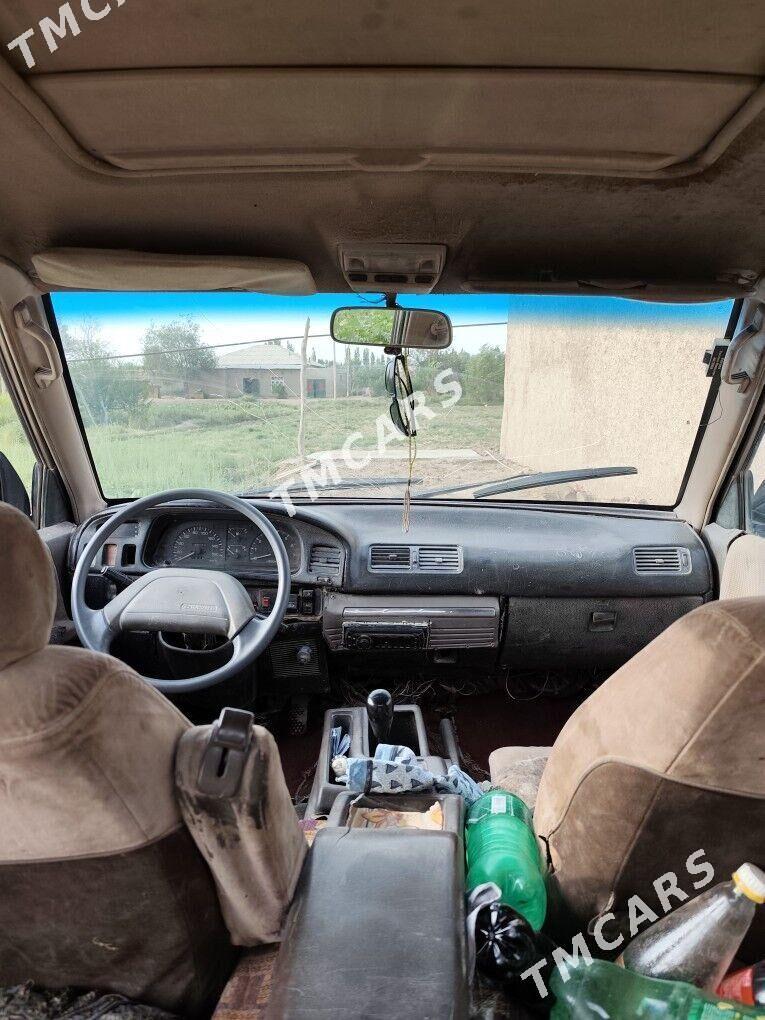 Toyota Town Ace 1991 - 22 000 TMT - Gurbansoltan Eje - img 2