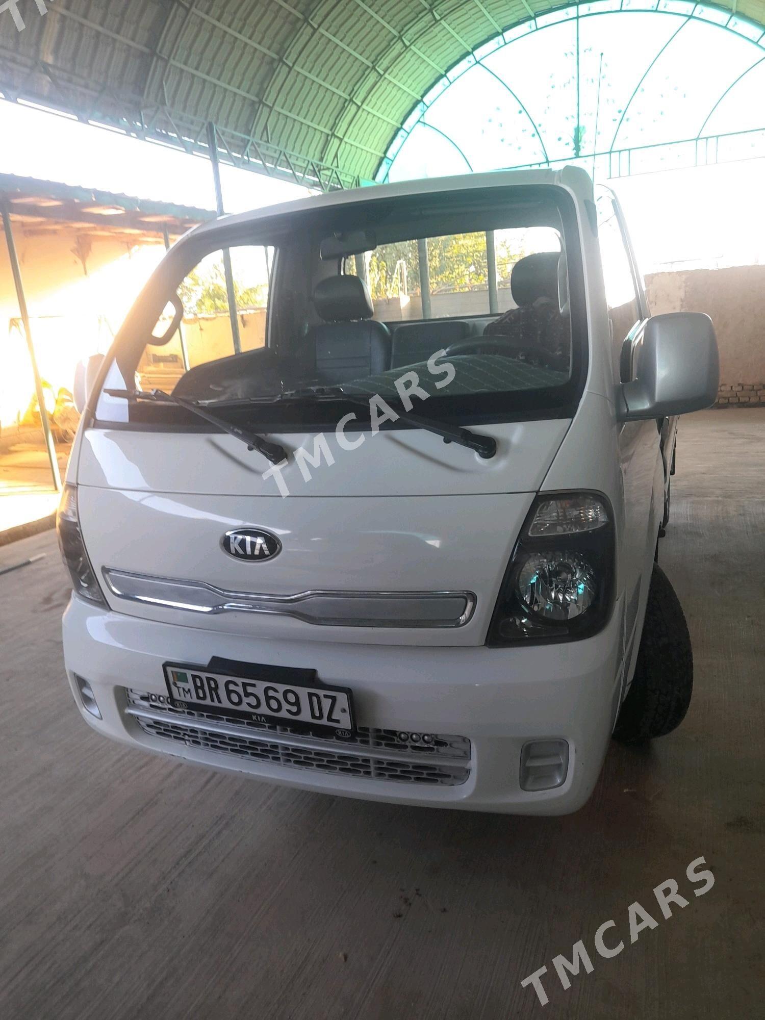 Kia Bongo 2016 - 260 000 TMT - Шабатский этрап - img 3
