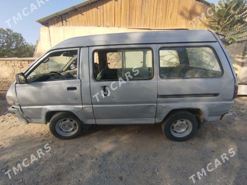 Toyota Town Ace 1992 - 13 000 TMT - Kaka - img 2