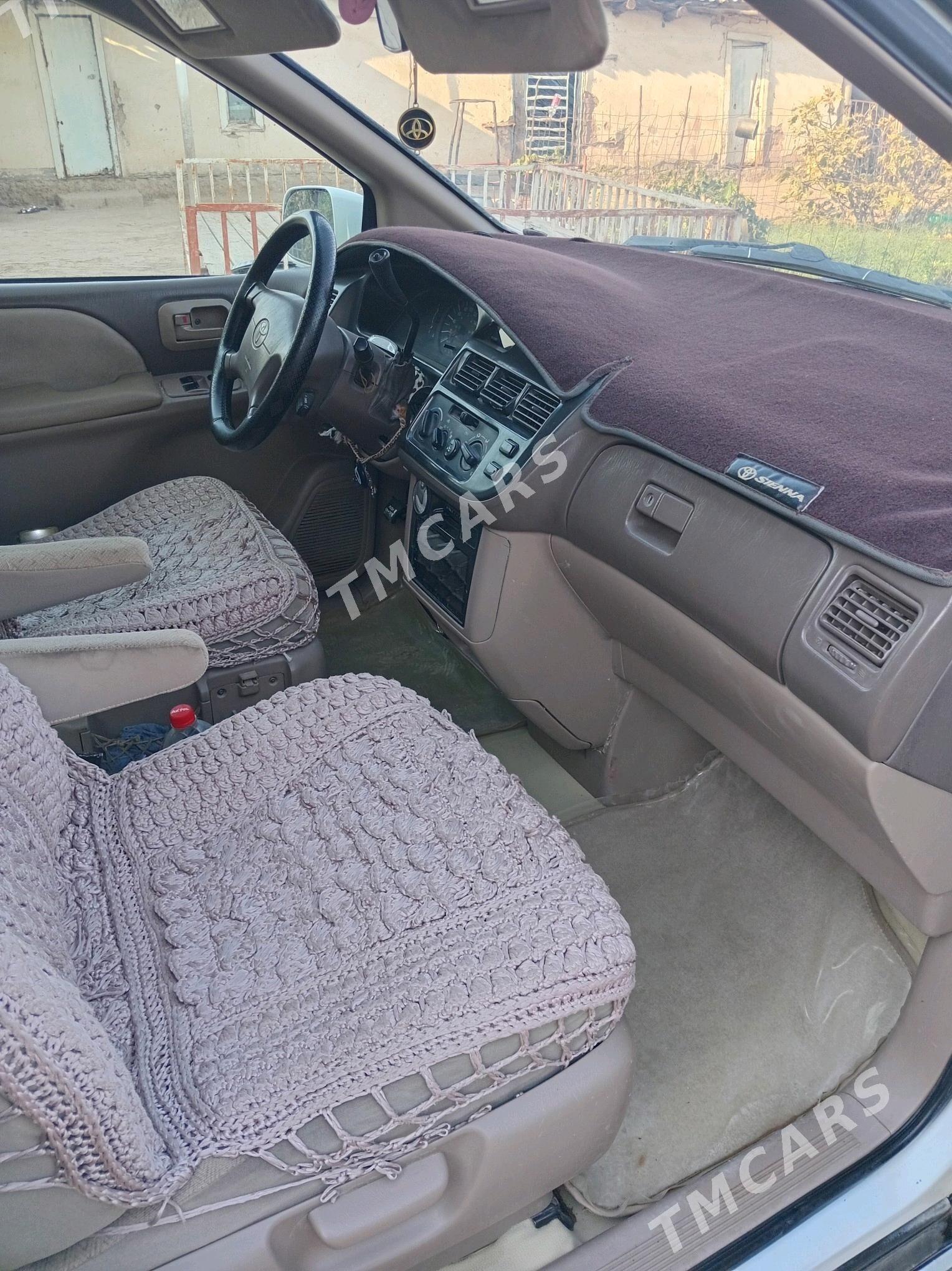Toyota Sienna 2000 - 150 000 TMT - Tejen - img 5