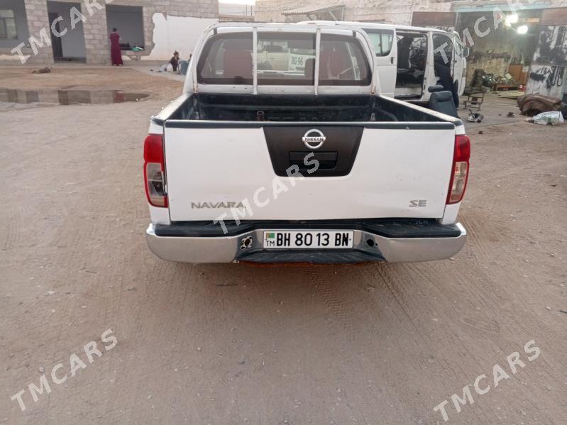 Nissan Navara 2014 - 120 000 TMT - Джебел - img 2