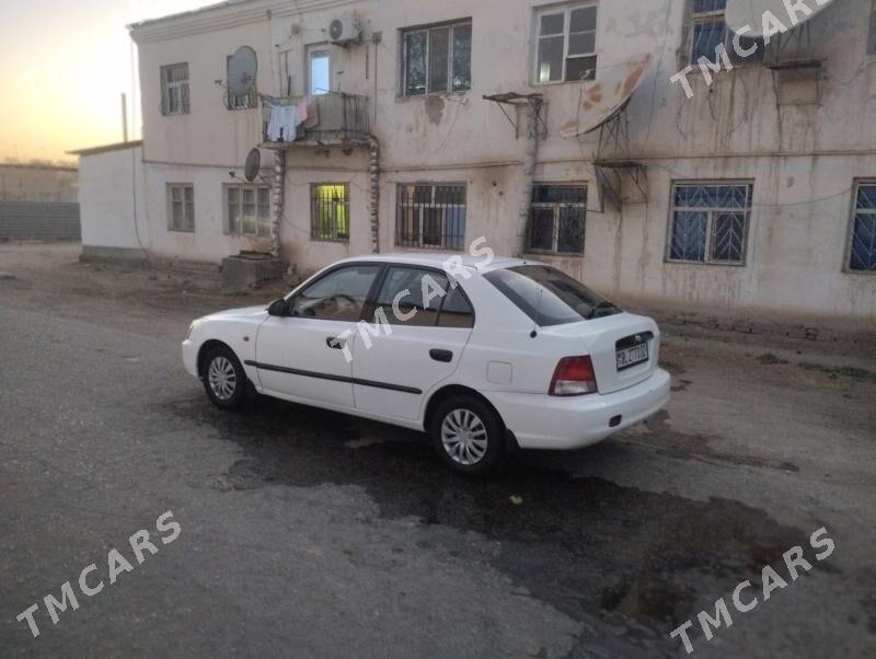 Hyundai Accent 2002 - 35 000 TMT - Daşoguz - img 3