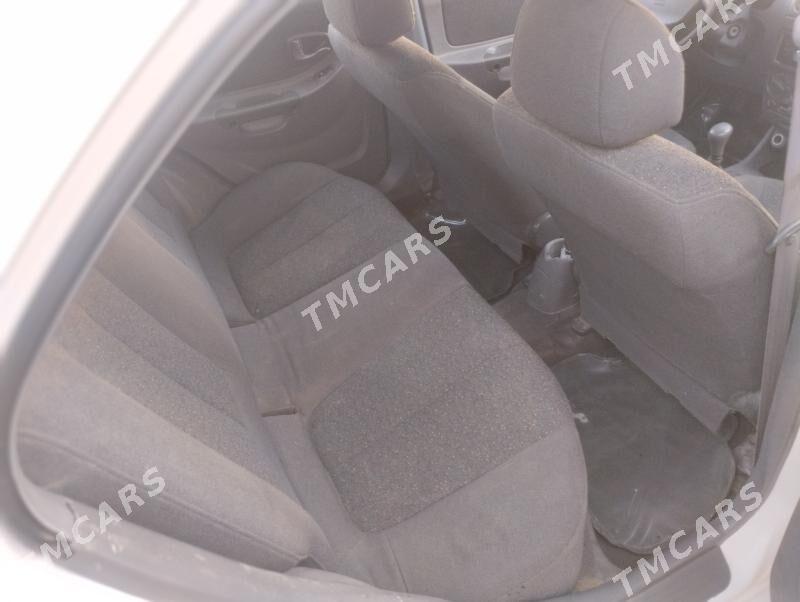 Hyundai Accent 2002 - 35 000 TMT - Daşoguz - img 4