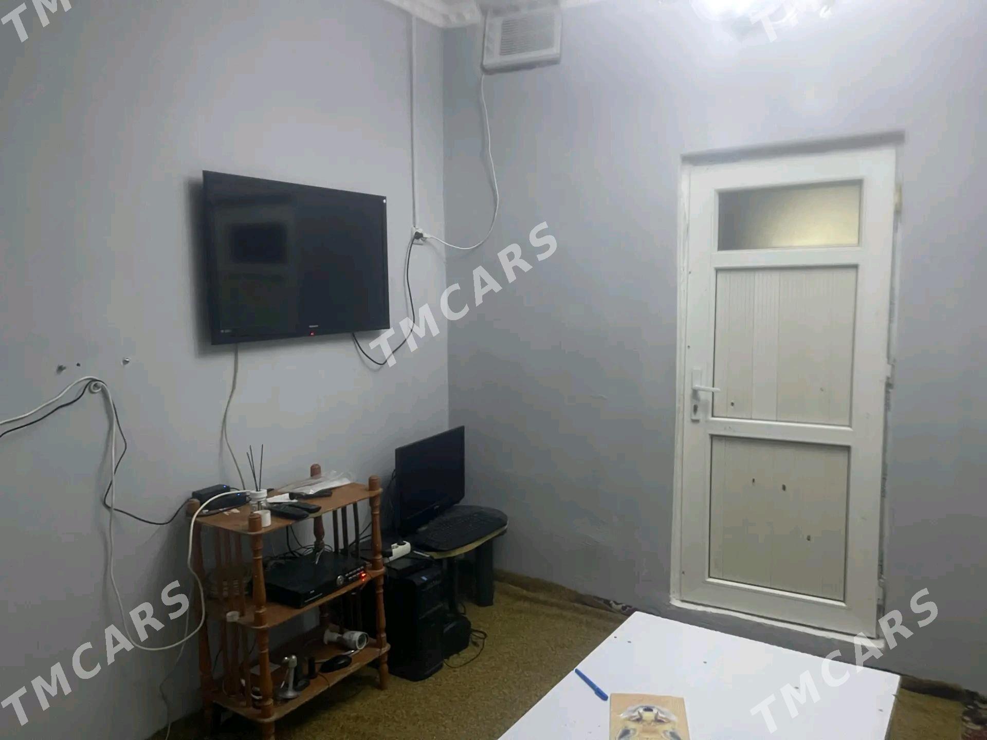 Eyesinden arenda söwda ýeri - Ашхабад - img 4