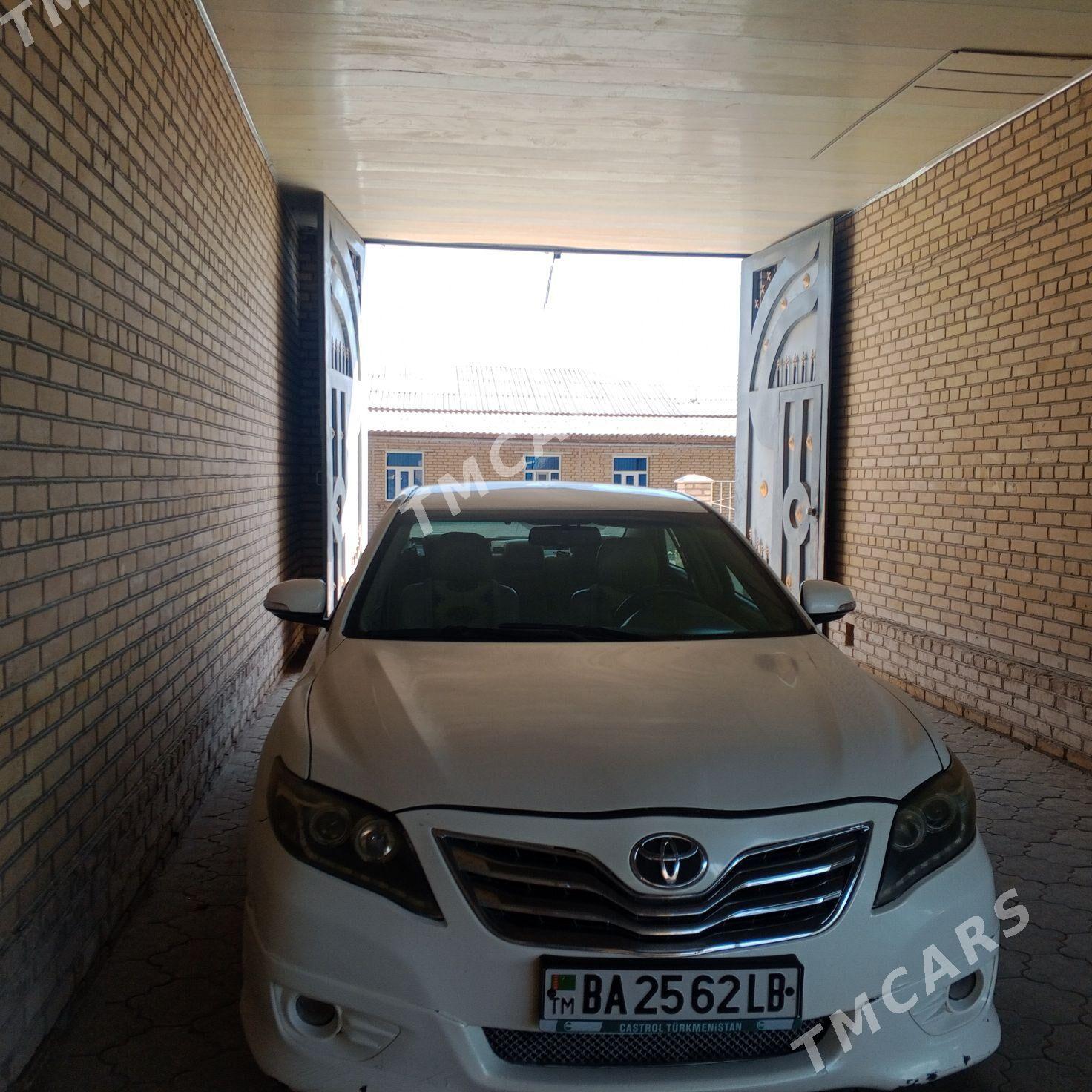 Toyota Camry 2011 - 180 000 TMT - Керки - img 5