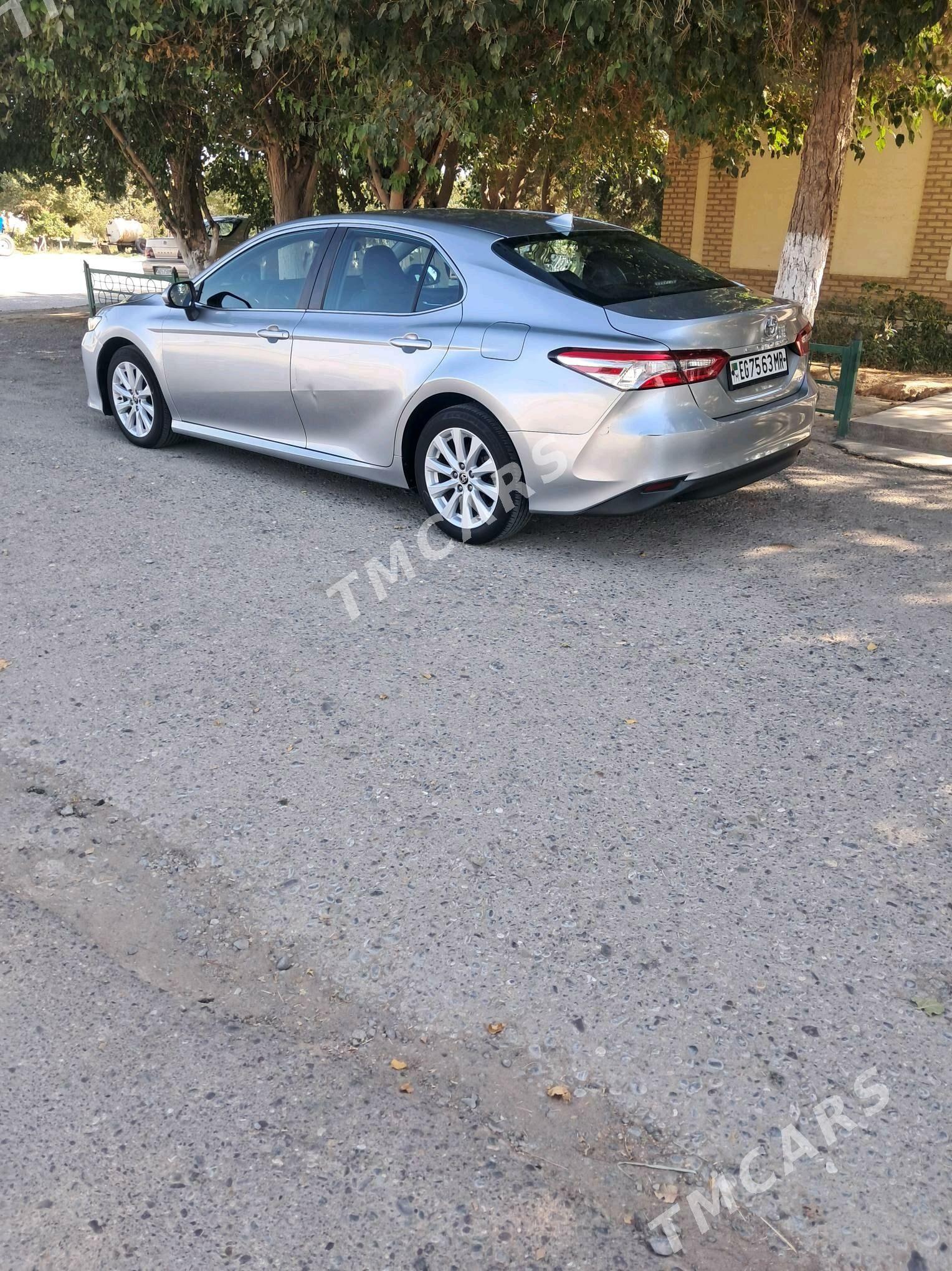 Toyota Camry 2020 - 320 000 TMT - Байрамали - img 4