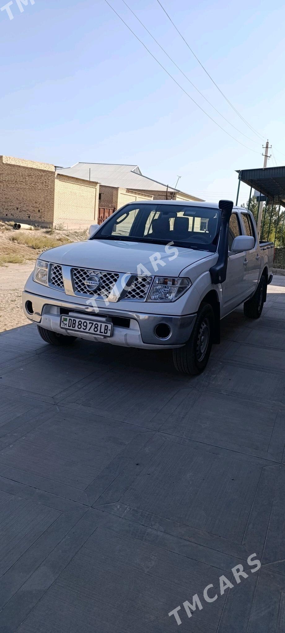 Nissan Navara 2011 - 180 000 TMT - Фарап - img 9