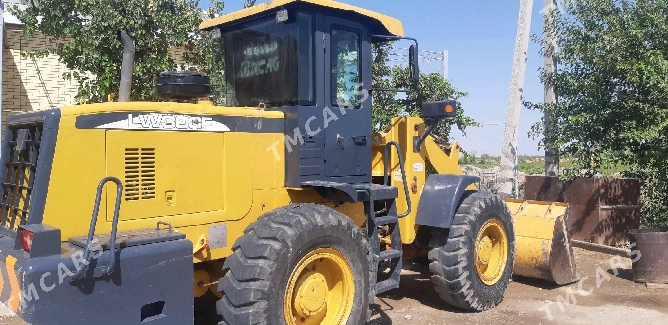 XCMG LW300F 2014 - 480 000 TMT - Türkmenabat - img 3