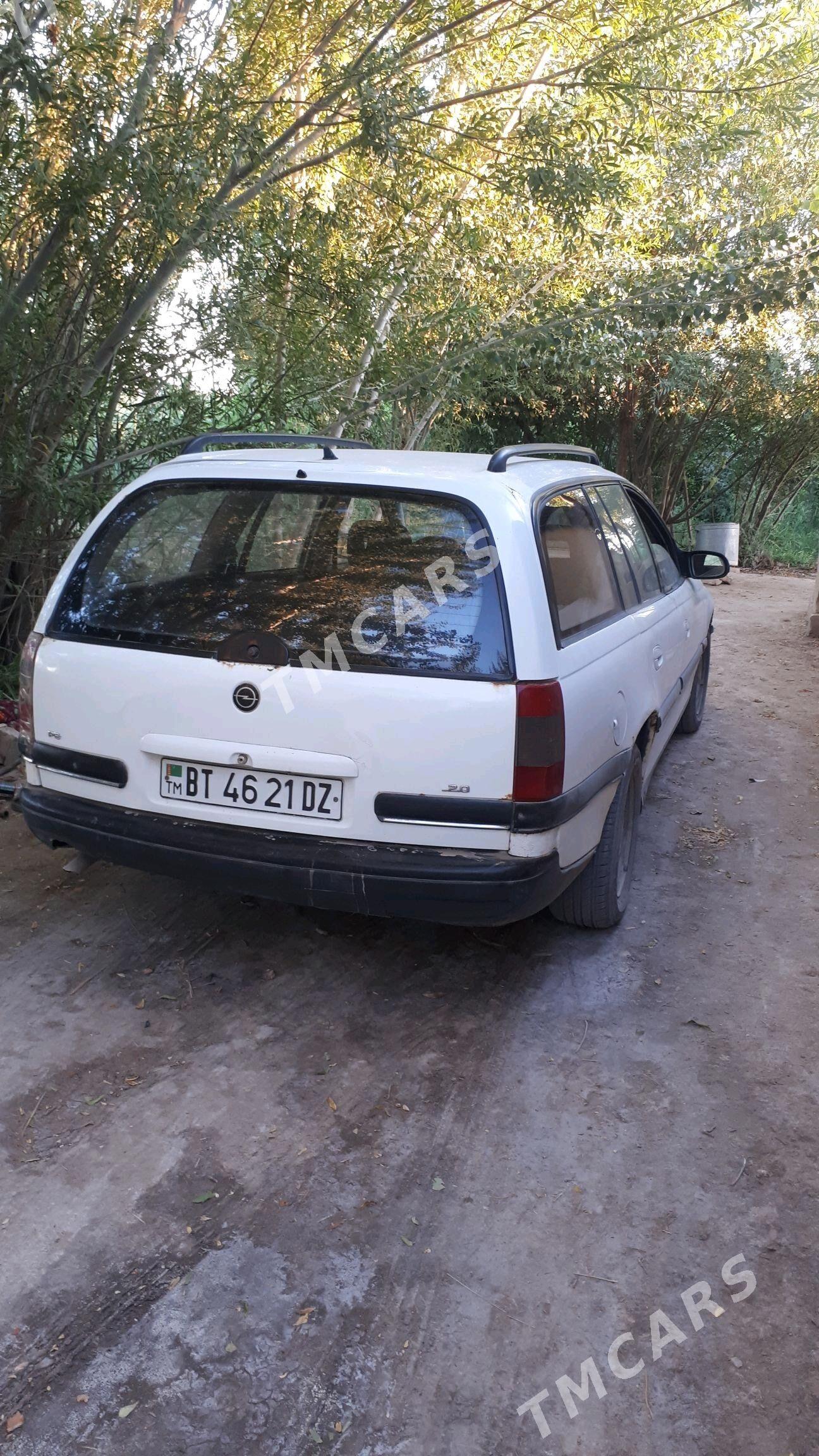 Opel Omega 1996 - 25 000 TMT - Болдумсаз - img 2