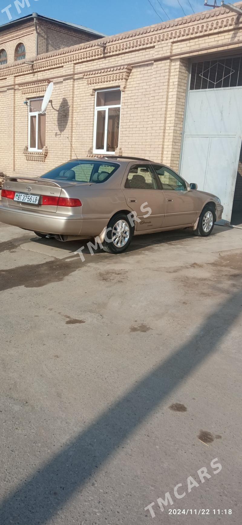 Toyota Camry 1998 - 133 000 TMT - Туркменабат - img 1