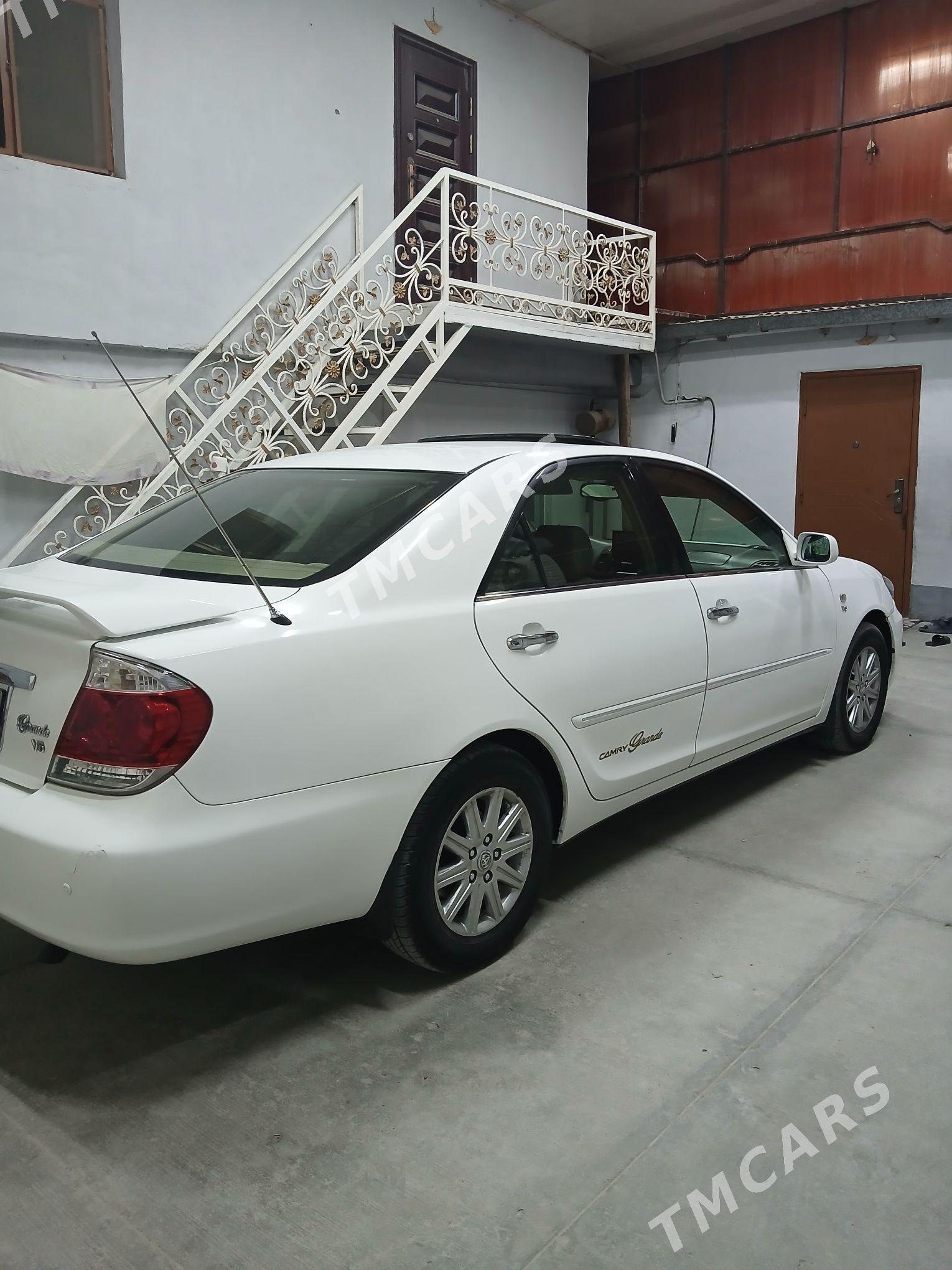 Toyota Camry 2003 - 210 000 TMT - Gökdepe - img 4