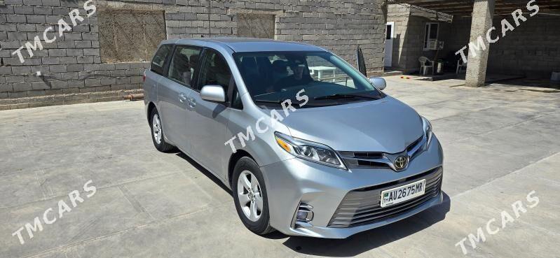 Toyota Sienna 2019 - 400 000 TMT - Серхетабат (Кушка) - img 4