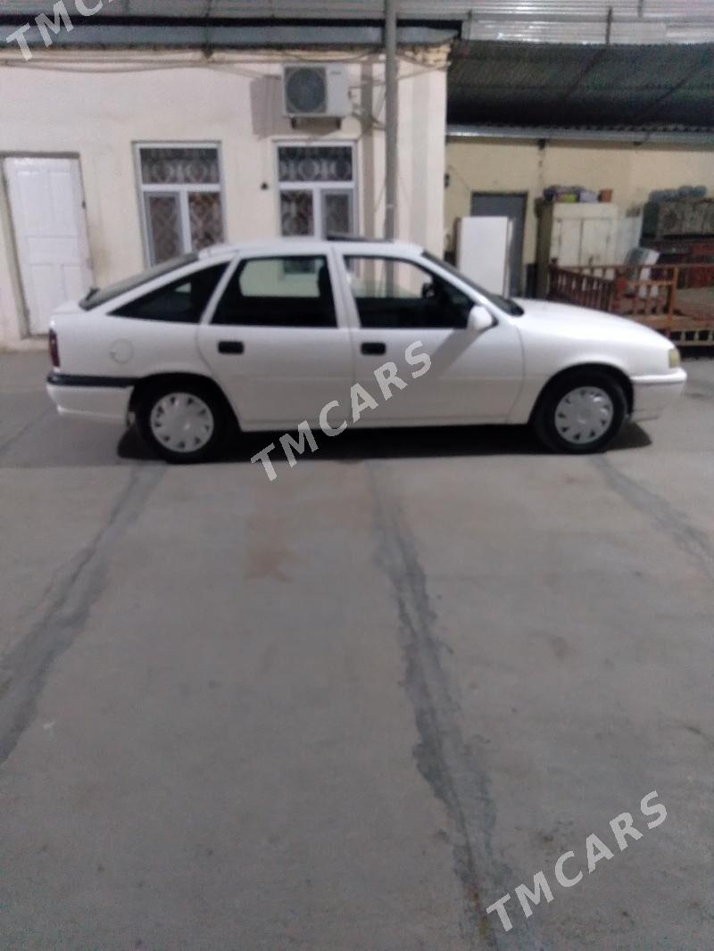 Opel Vectra 1994 - 38 000 TMT - Бузмеин - img 2