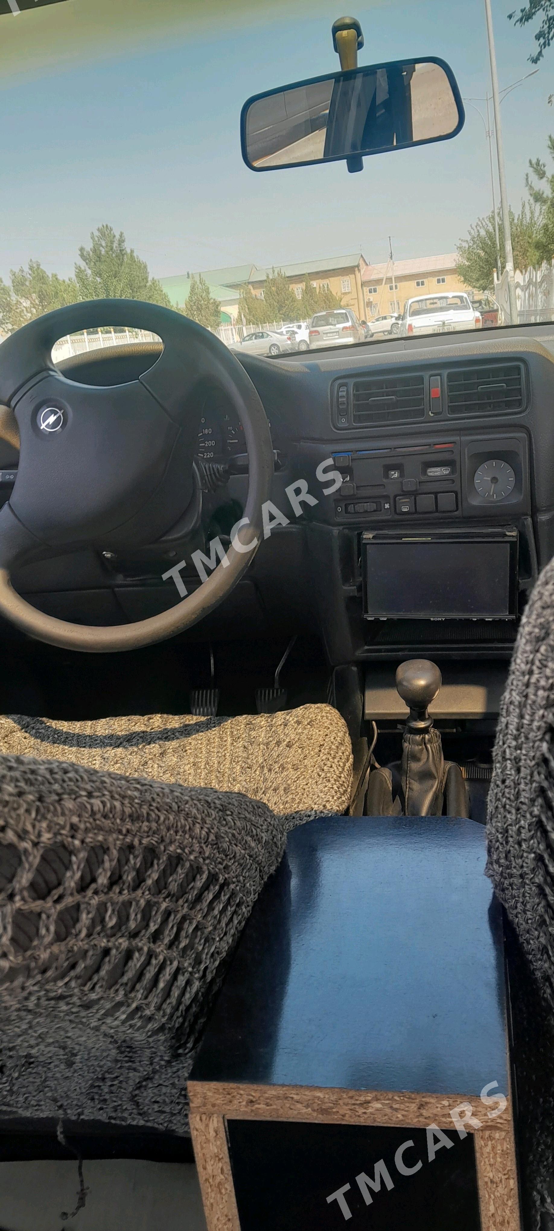 Opel Vectra 1992 - 39 000 TMT - Туркменабат - img 1