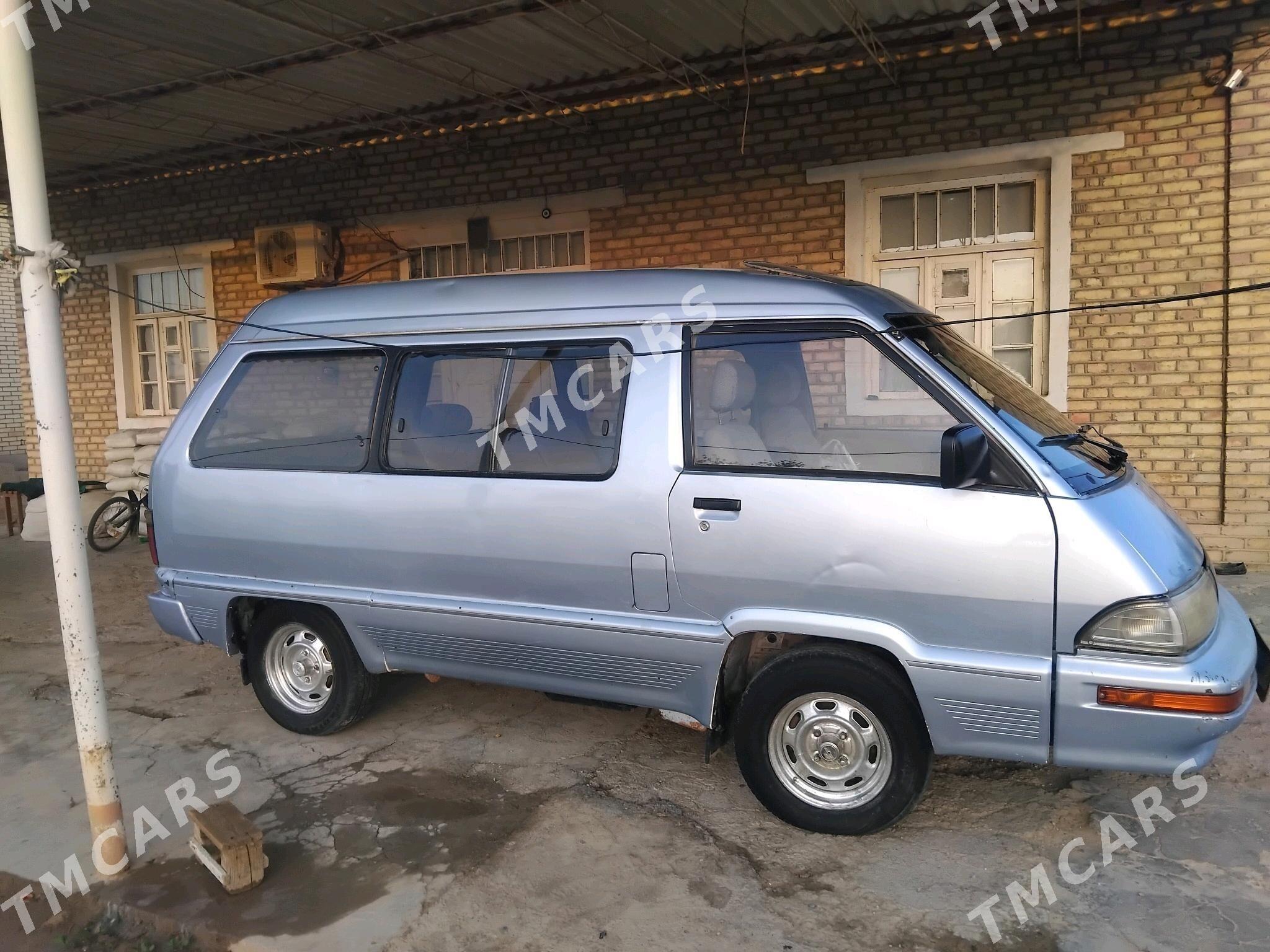Toyota Town Ace 2002 - 25 000 TMT - Sakarçäge - img 1