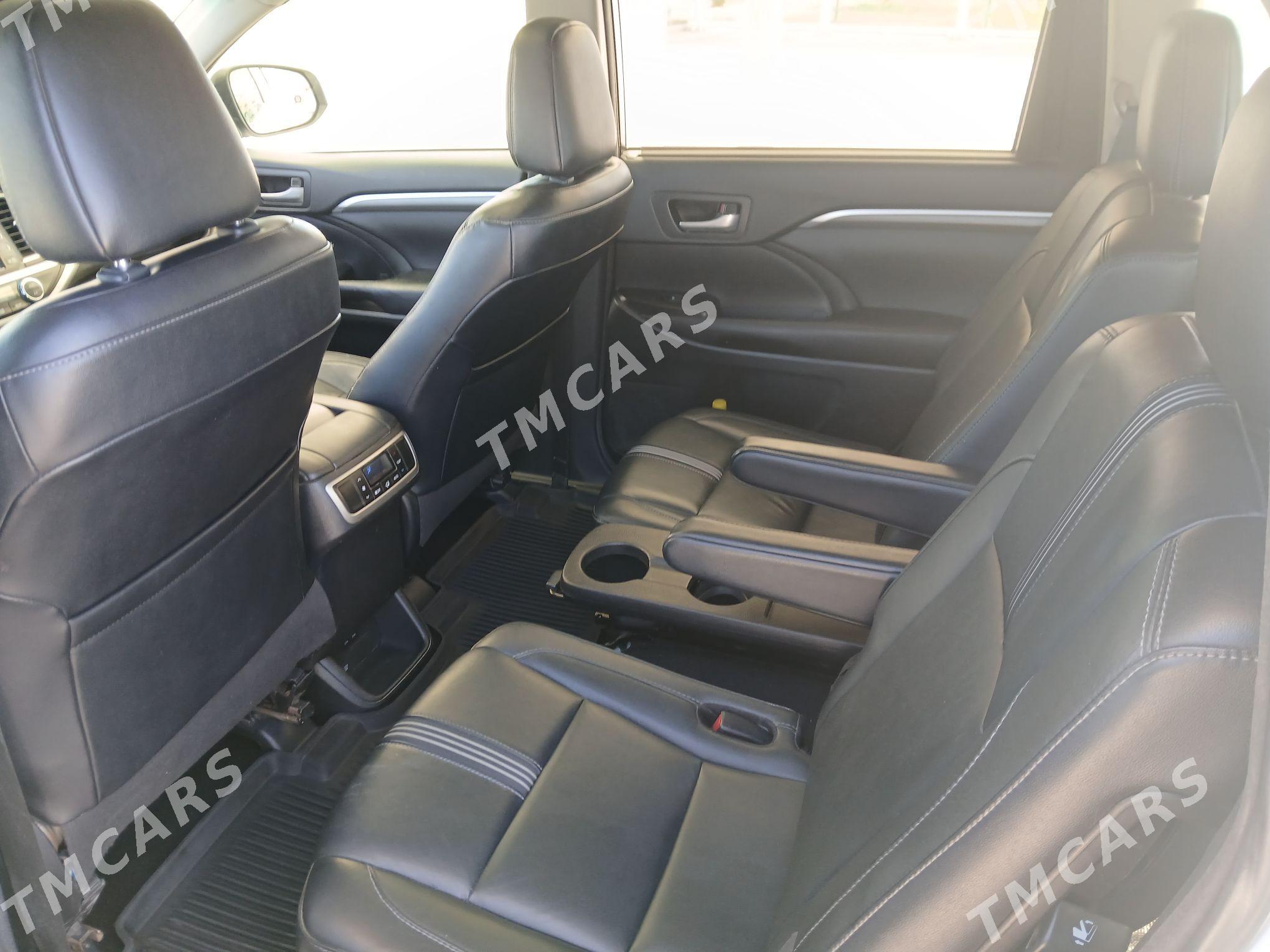 Toyota Highlander 2018 - 460 000 TMT - Daşoguz - img 9