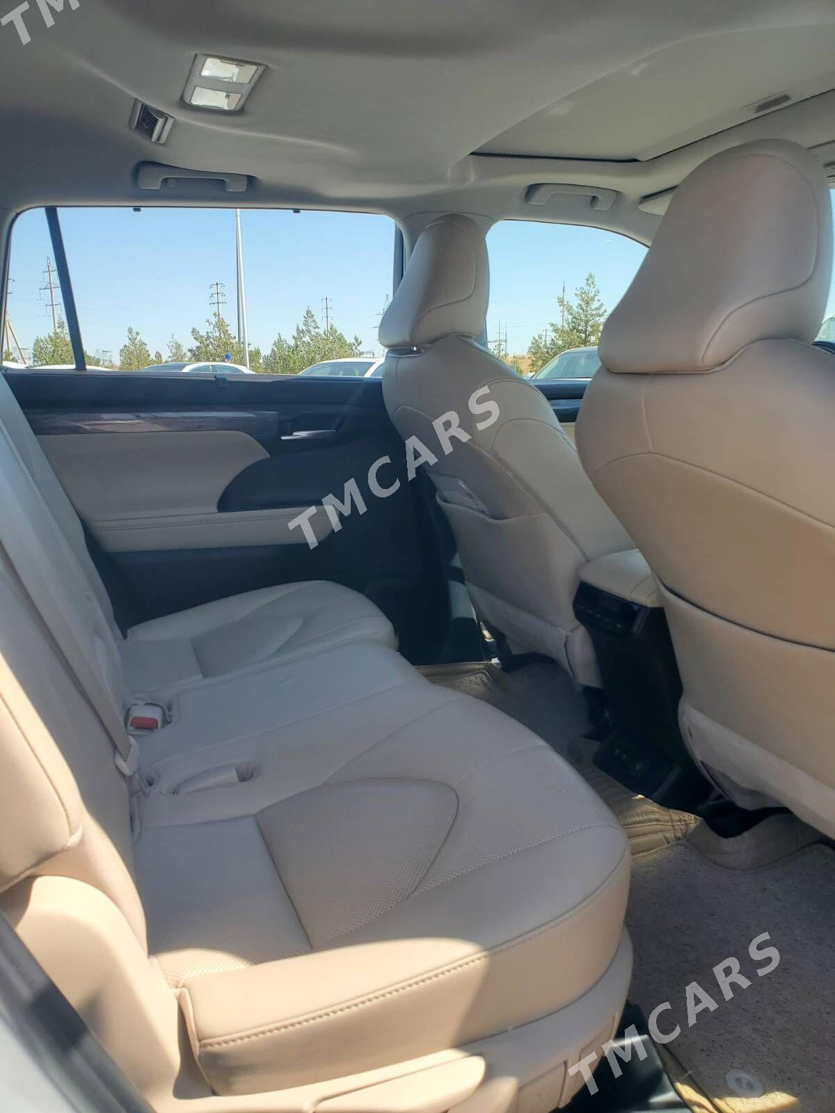 Toyota Highlander 2020 - 673 000 TMT - Ашхабад - img 4