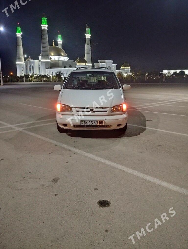 Toyota Sienna 2000 - 125 000 TMT - Balkanabat - img 3