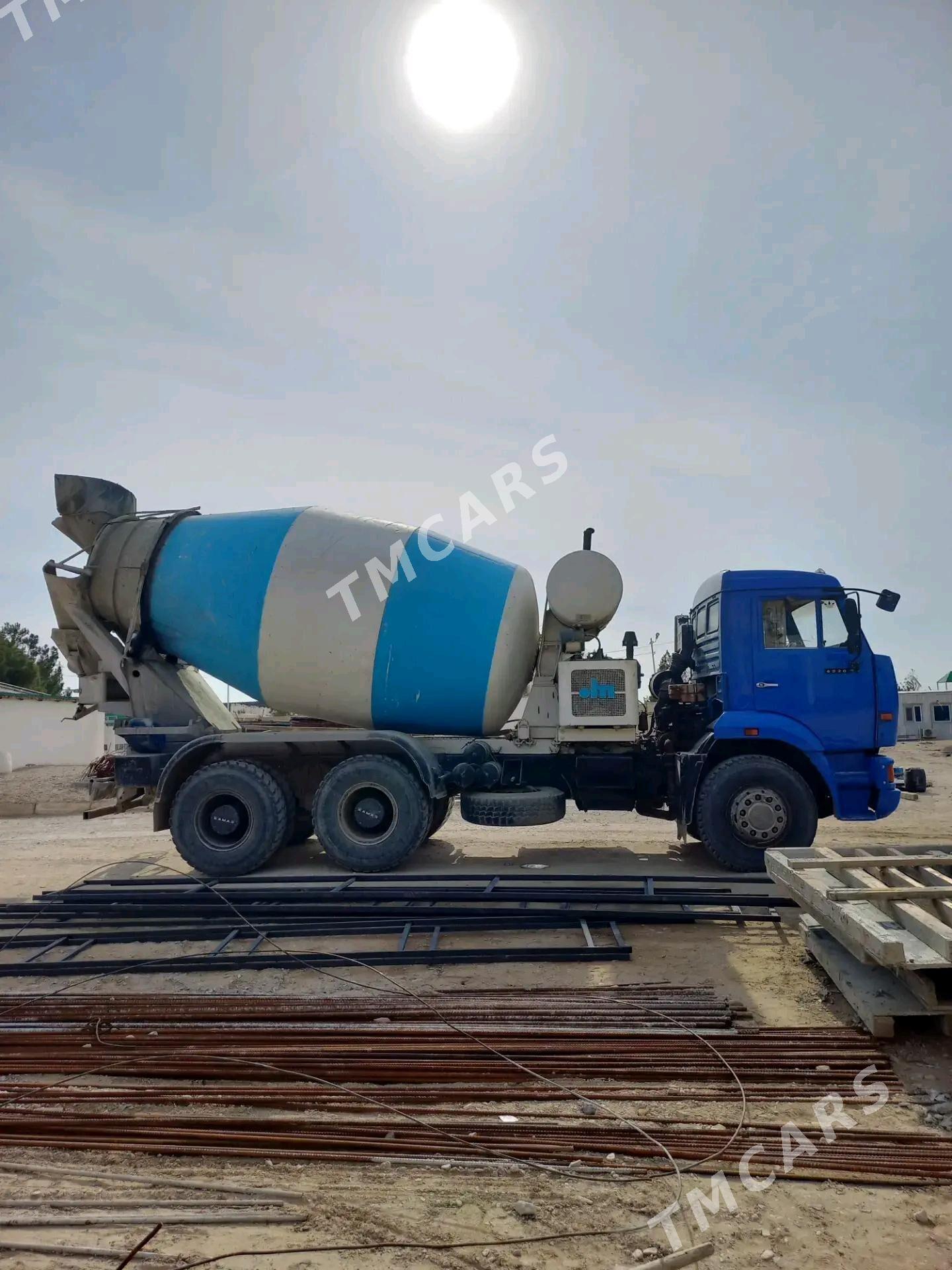 Kamaz 6520 2011 - 300 000 TMT - Бахарден - img 3