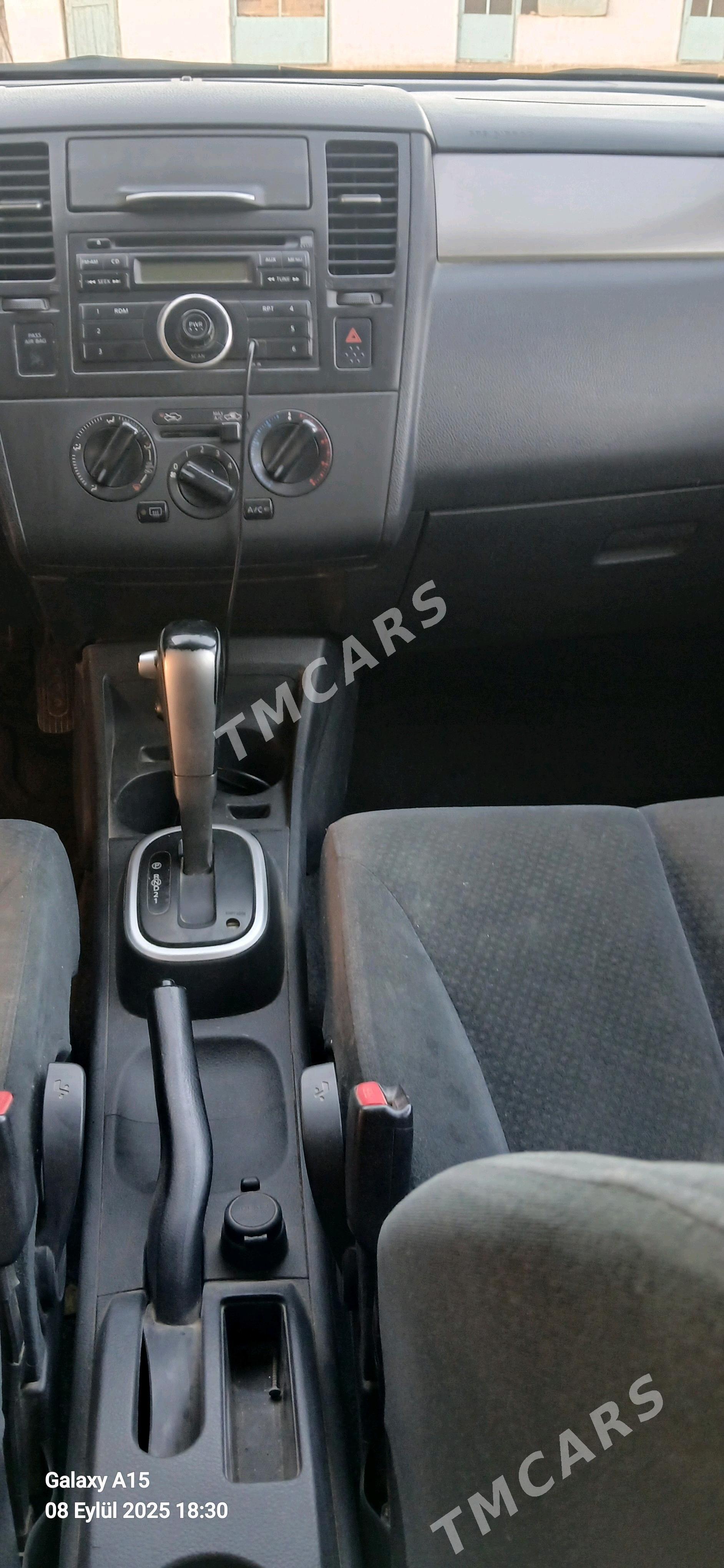 Nissan Versa 2010 - 110 000 TMT - Tejen - img 5
