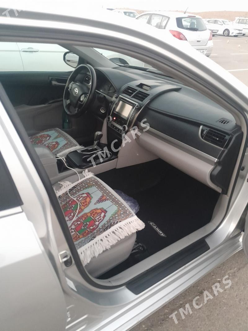 Toyota Camry 2013 - 215 000 TMT - Багир - img 3