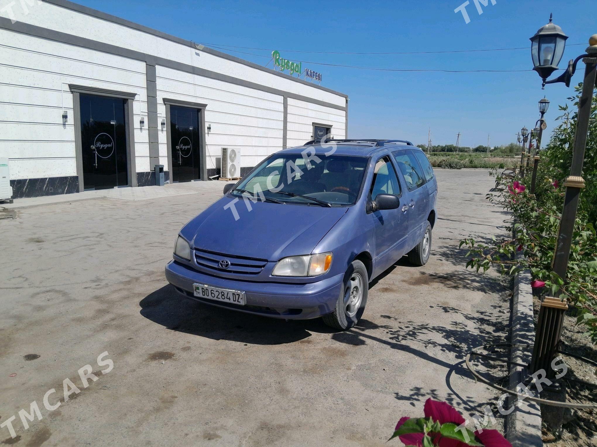 Toyota Sienna 2000 - 95 000 TMT - Шабатский этрап - img 3
