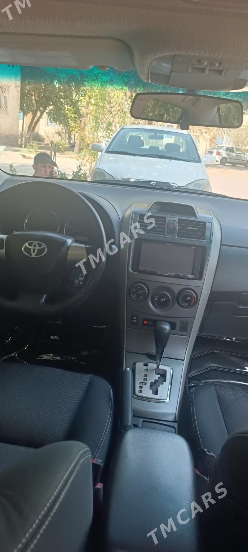 Toyota Corolla 2012 - 190 000 TMT - 5 мкр - img 3