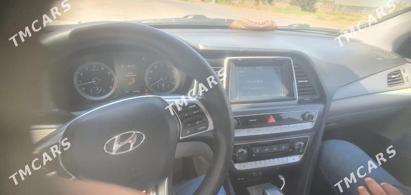 Hyundai Sonata 2018 - 205 000 TMT - Ýolöten - img 2