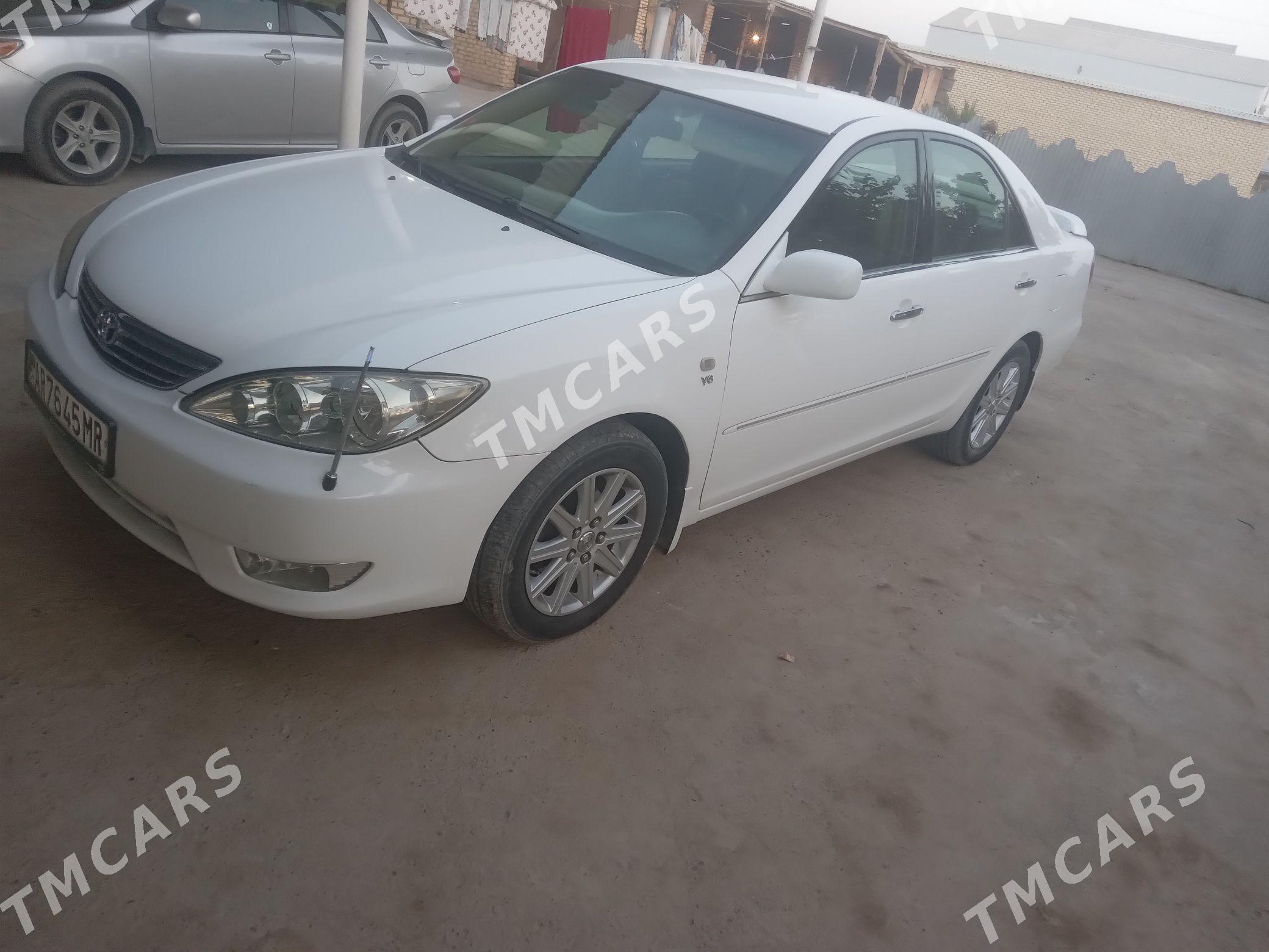 Toyota Camry 2004 - 178 000 TMT - Mary - img 4