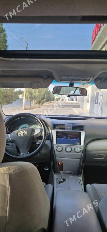 Toyota Camry 2010 - 178 000 TMT - Мары - img 2
