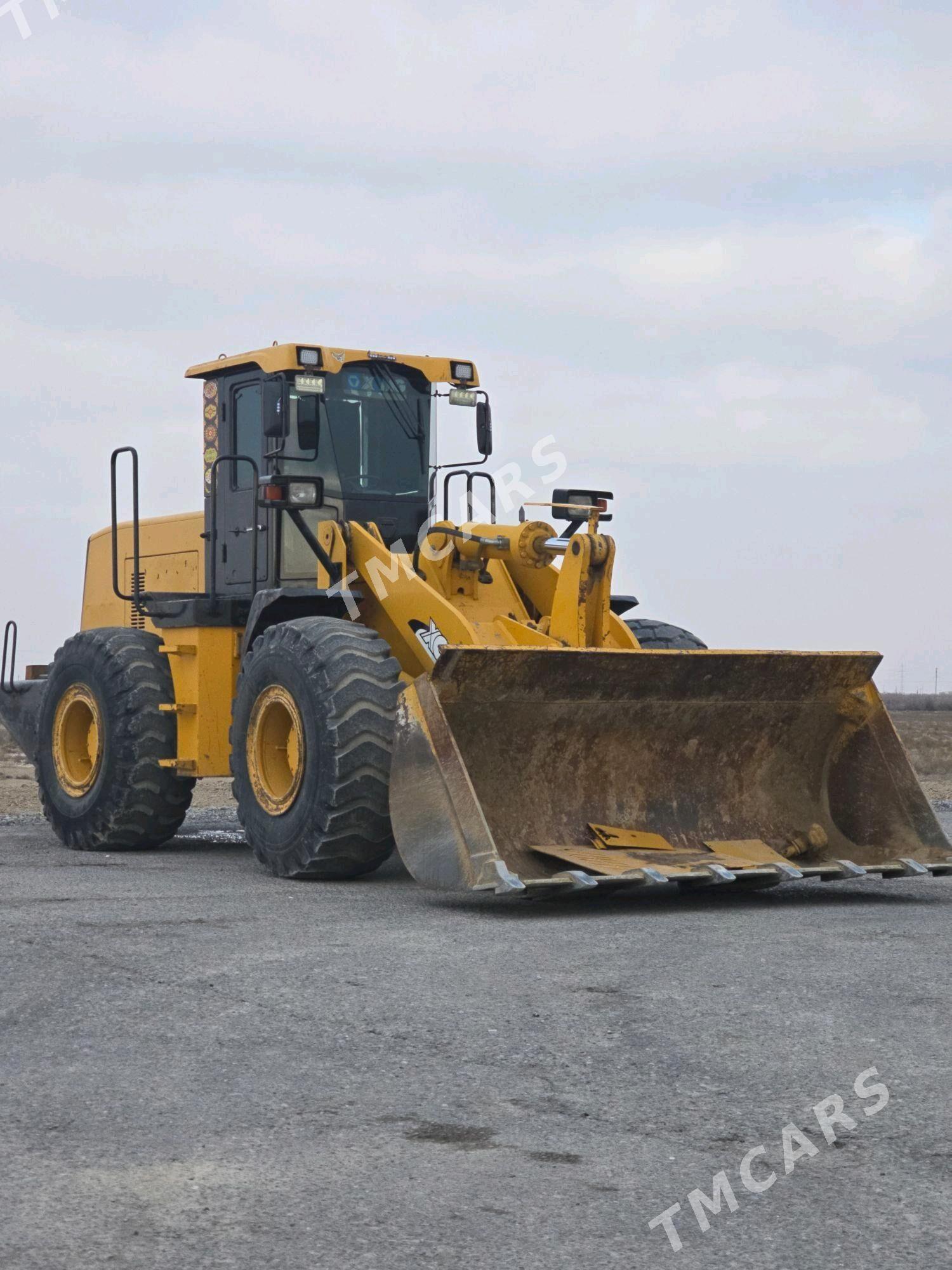 XCMG LW500F 2013 - 520 000 TMT - Aşgabat - img 3