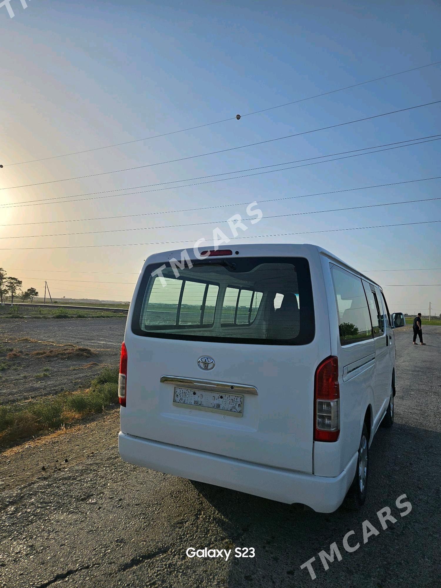 Toyota Hiace 2005 - 240 000 TMT - Änew - img 10