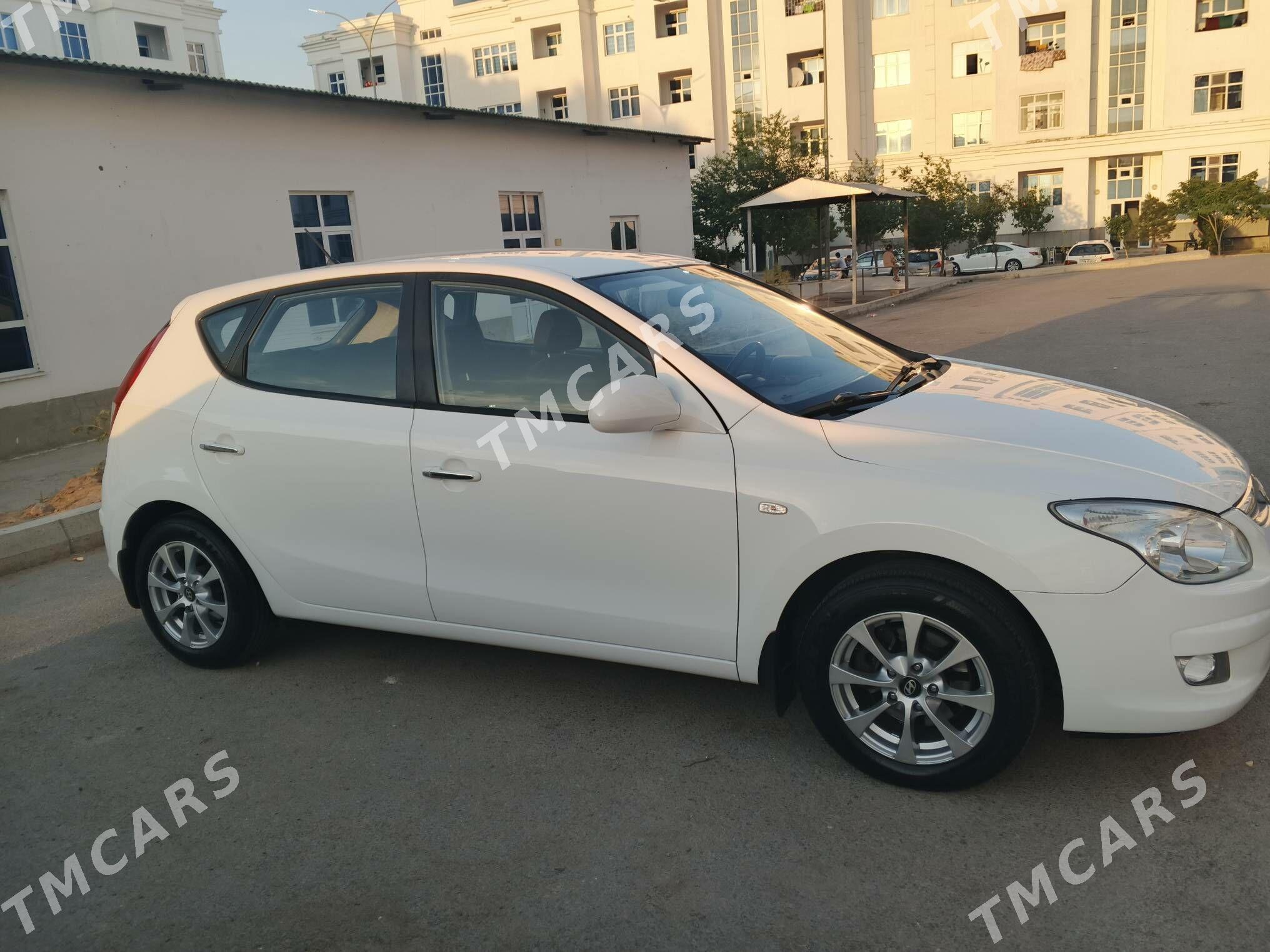 Hyundai I30 2010 - 137 000 TMT - ул. Московская (10 йыл абаданчылык ш.) - img 4