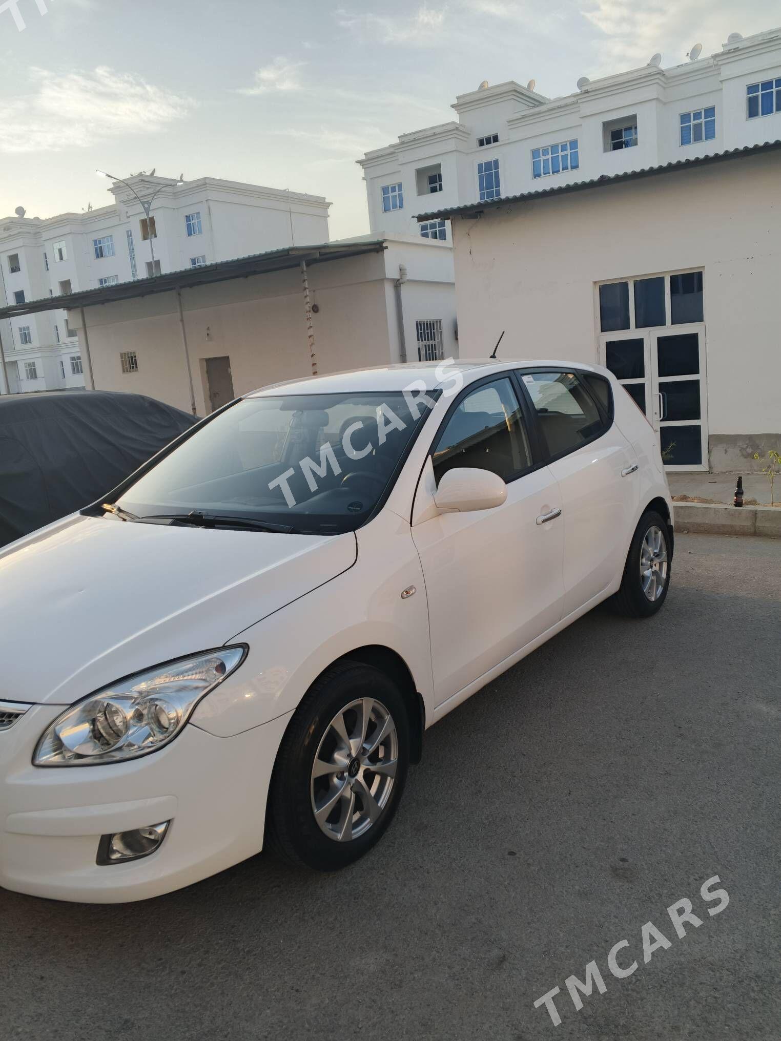 Hyundai I30 2010 - 137 000 TMT - ул. Московская (10 йыл абаданчылык ш.) - img 1