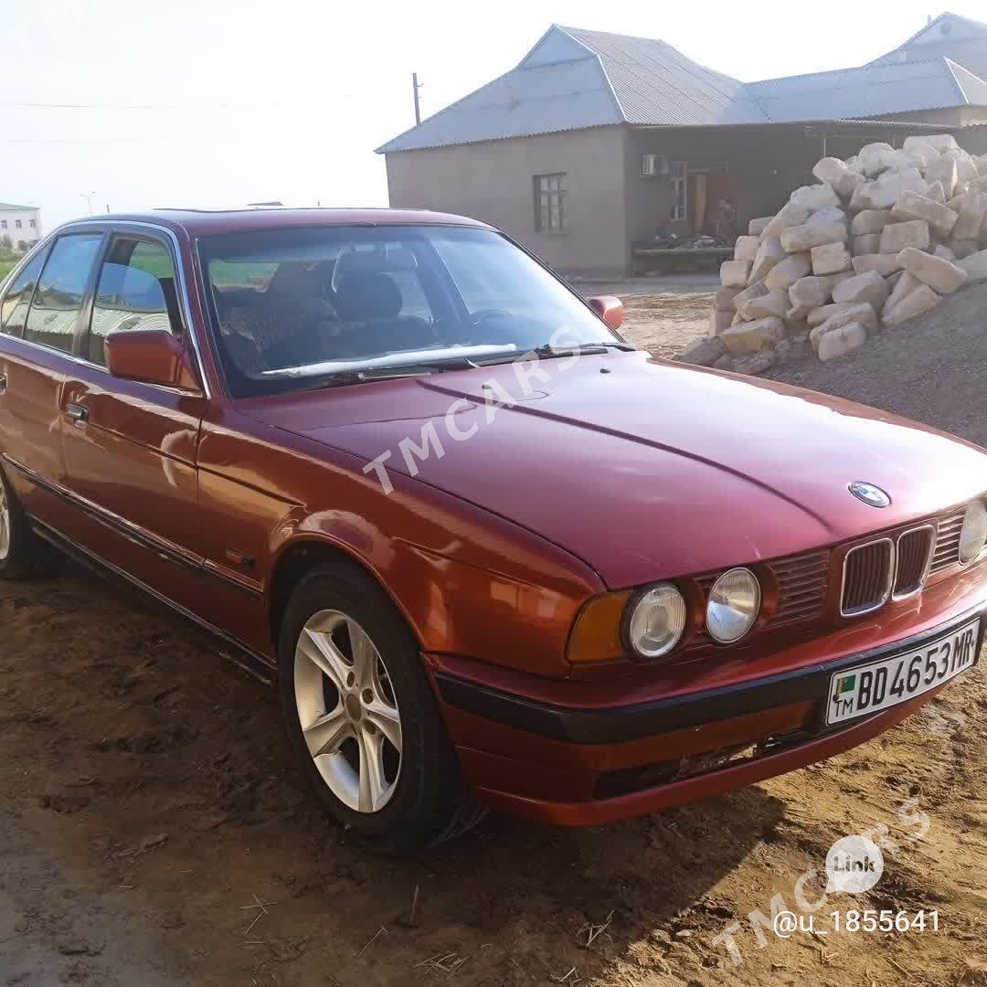 BMW 520 1990 - 30 000 TMT - Байрамали - img 1