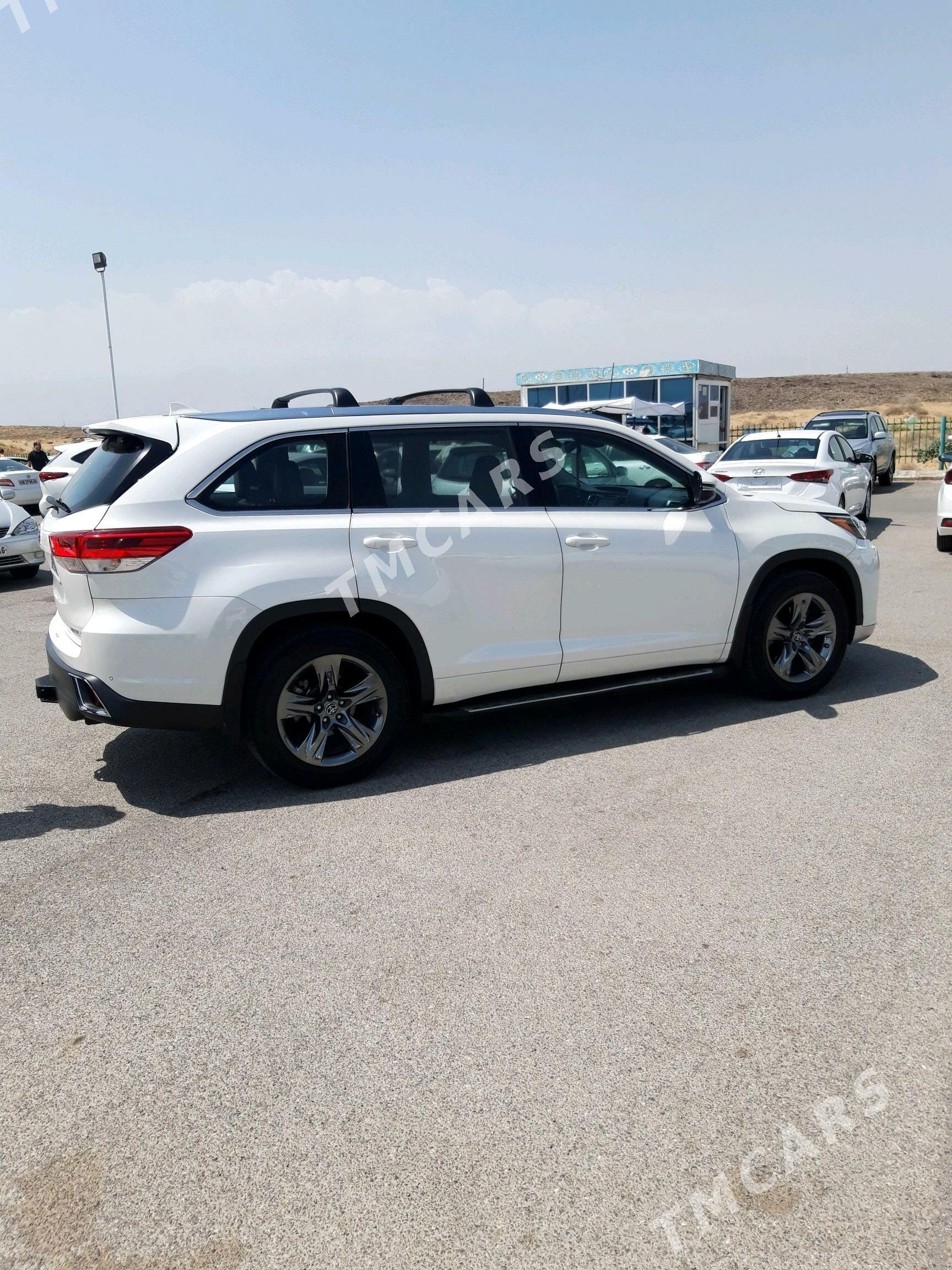 Toyota Highlander 2019 - 570 000 TMT - Ашхабад - img 2