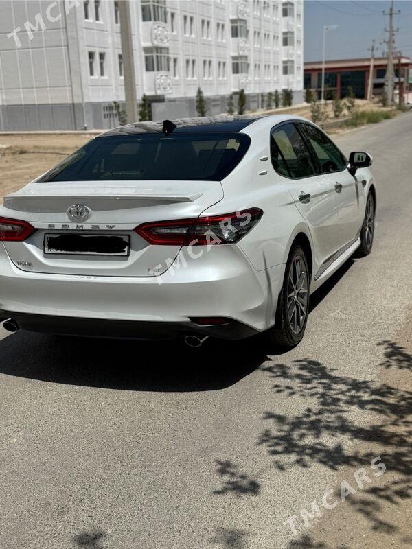 Toyota Camry 2022 - 615 000 TMT - Ашхабад - img 2