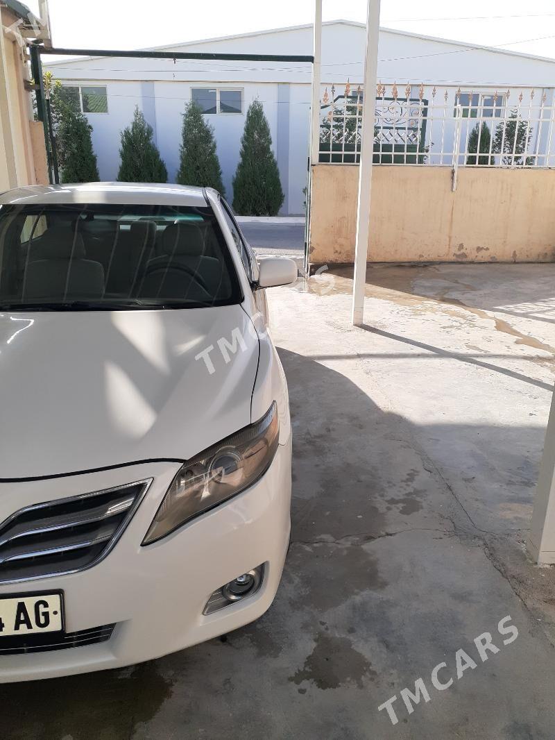 Toyota Camry 2008 - 135 000 TMT - Бузмеин - img 2