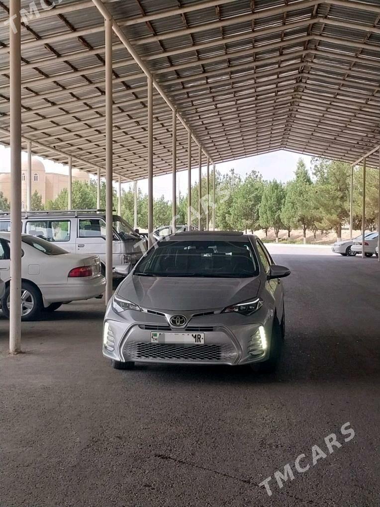 Toyota Corolla 2017 - 200 000 TMT - Мары - img 1