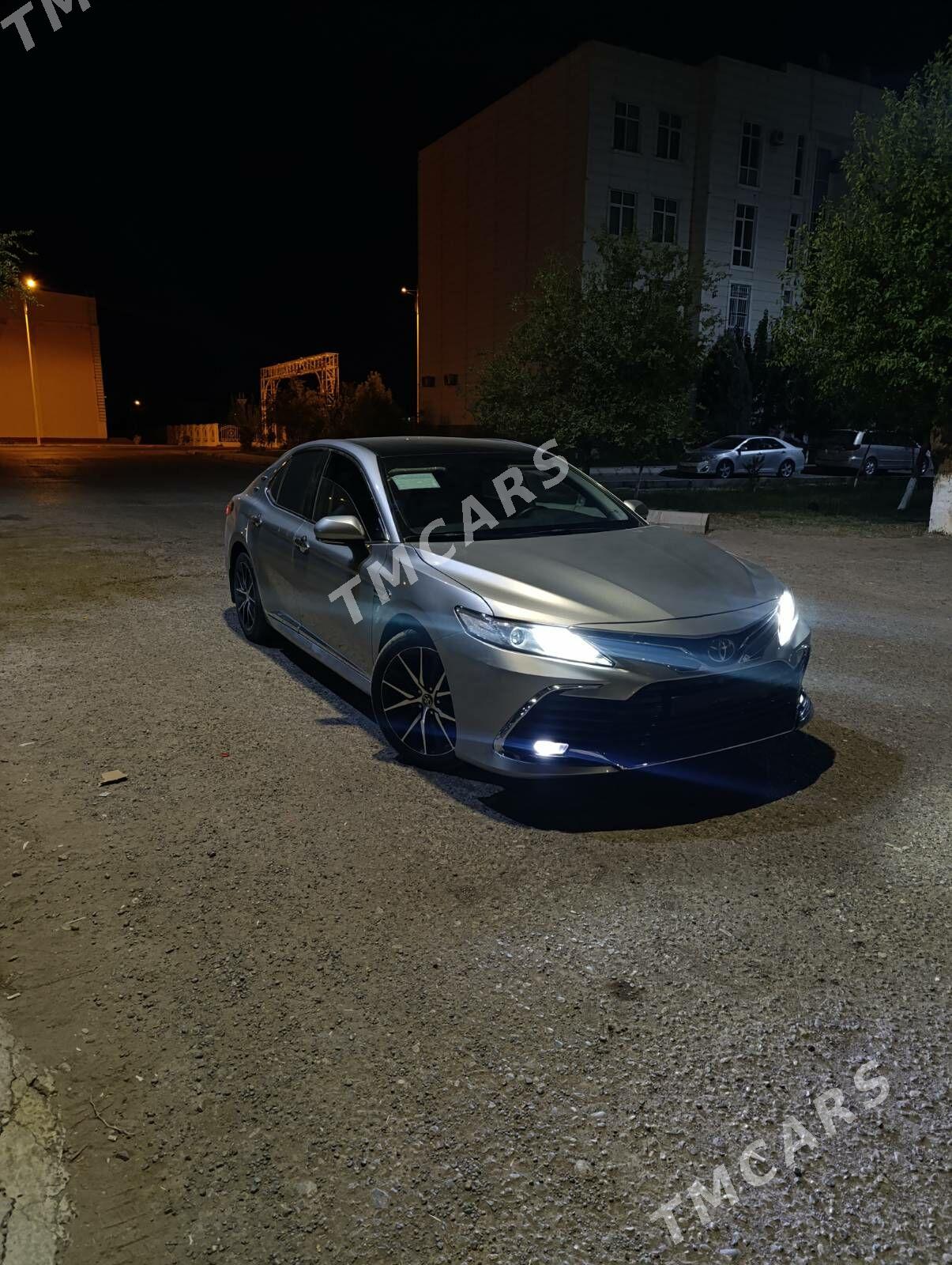 Toyota Camry 2022 - 325 000 TMT - Туркменабат - img 4